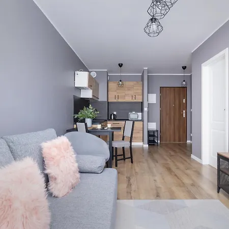 Stylish Pachońskiego With Parking In By Renters Apartamento